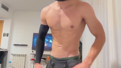 Delincuente2323 live cam on Cam4