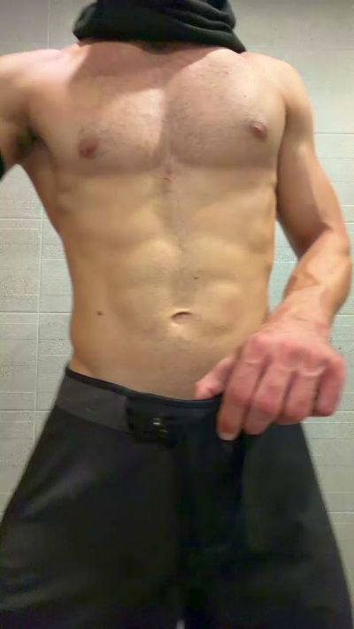 Delincuente2323 live cam on Cam4