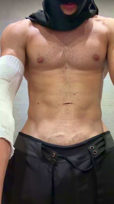 Delincuente2323 live cam on Cam4