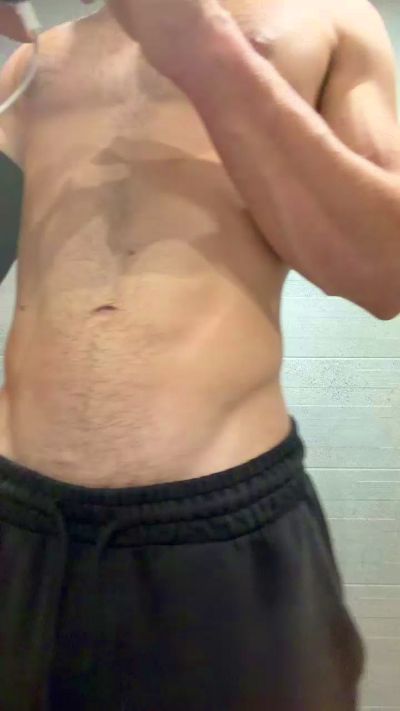 Delincuente2323 live cam on Cam4