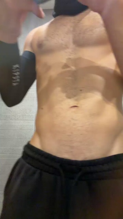 Delincuente2323 live cam on Cam4