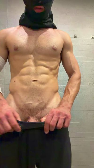 Delincuente2323 live cam on Cam4
