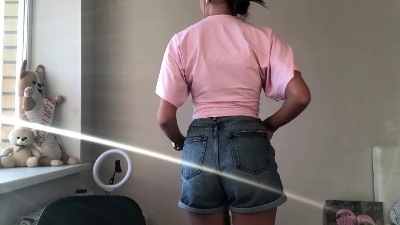 DelisaGuizar live cam on Cam4