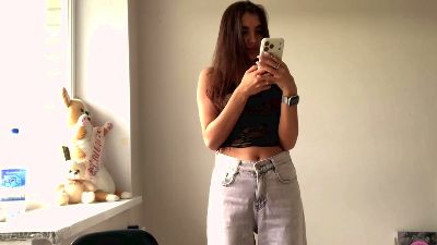 DelisaGuizar live cam on Cam4