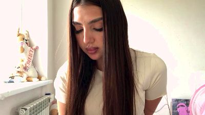 DelisaGuizar live cam on Cam4