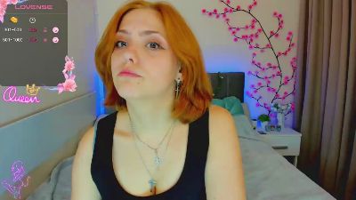 DellaRows live cam on Cam4