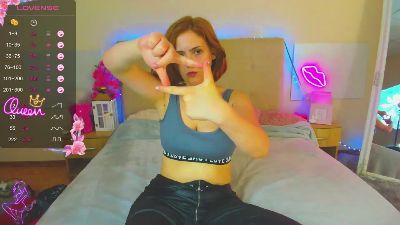 DellaRows live cam on Cam4