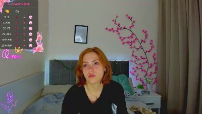 DellaRows live cam on Cam4
