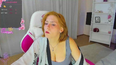 DellaRows live cam on Cam4