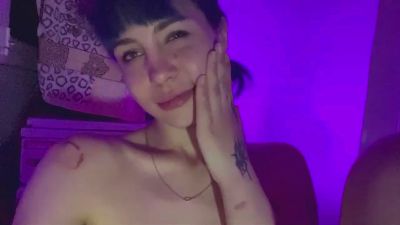 DelmaCarbonara live cam on Cam4