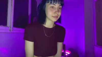 DelmaCarbonara live cam on Cam4