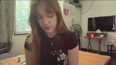 DelorseMunster live cam on Cam4