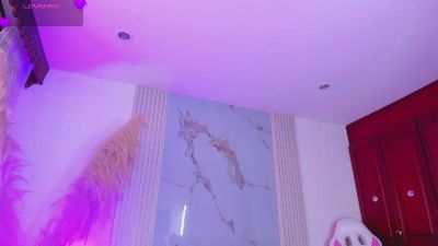 Deluxe_Val live cam on Cam4
