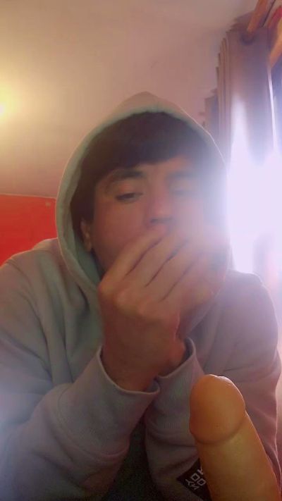 Demianblak live cam on Cam4