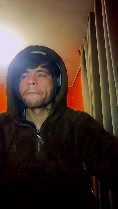 Demianblak live cam on Cam4