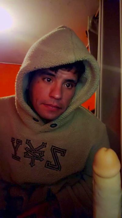 Demianblak live cam on Cam4