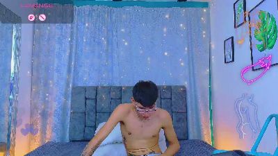 Demonsalvatore live cam on Cam4