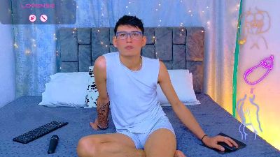 Demonsalvatore live cam on Cam4