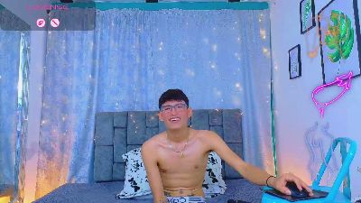 Demonsalvatore live cam on Cam4