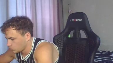 Den4ikjhft live cam on Cam4