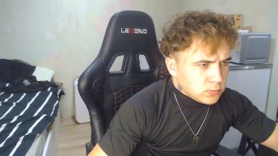 Den4ikjhft live cam on Cam4