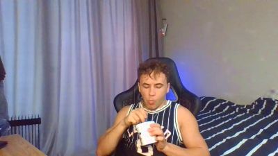 Den4ikjhft live cam on Cam4