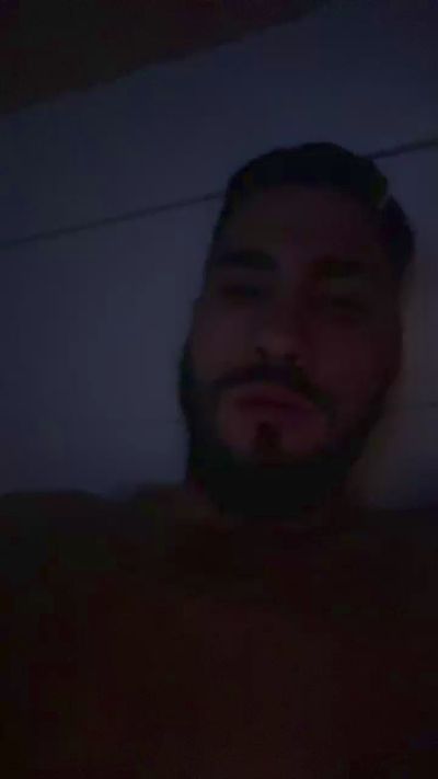 Denuevosaqui live cam on Cam4