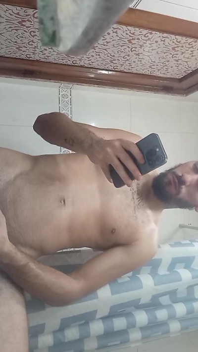 Denuevosaqui live cam on Cam4