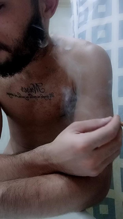 Denuevosaqui live cam on Cam4