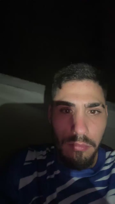 Denuevosaqui live cam on Cam4