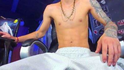 Dereckk_Boy88 live cam on Cam4