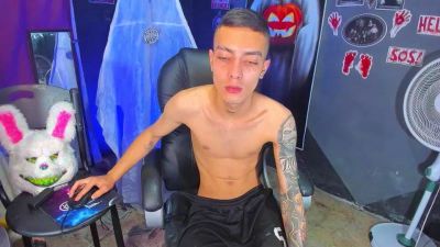 Dereckk_Boy88 live cam on Cam4