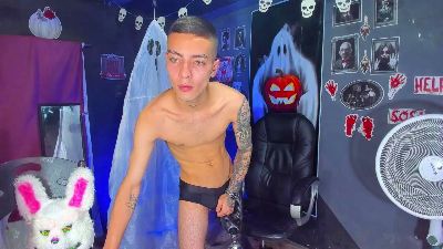 Dereckk_Boy88 live cam on Cam4