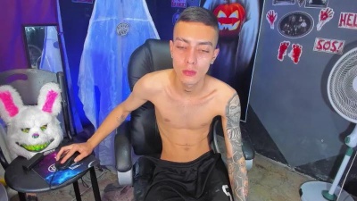 Dereckk_Boy88 live cam on Cam4