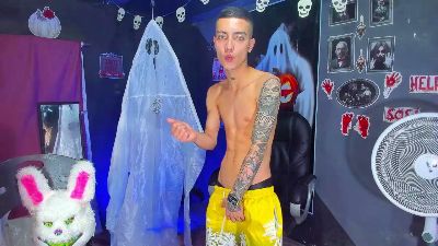 Dereckk_Boy88 live cam on Cam4
