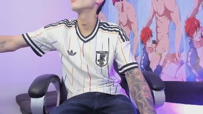 Dereckk_Boy live cam on Cam4