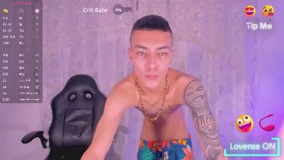Dereckk_Boy live cam on Cam4