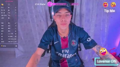 Dereckk_Boy live cam on Cam4