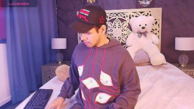 Derek_Voss live cam on Cam4