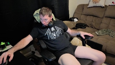 Derekzman live cam on Cam4