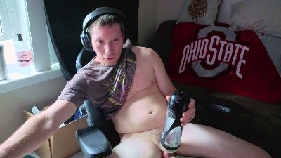 Derekzman live cam on Cam4