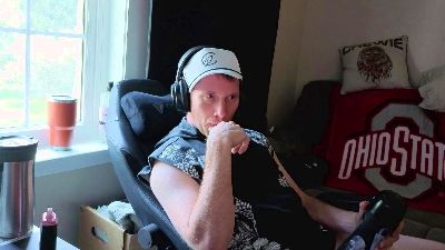 Derekzman live cam on Cam4