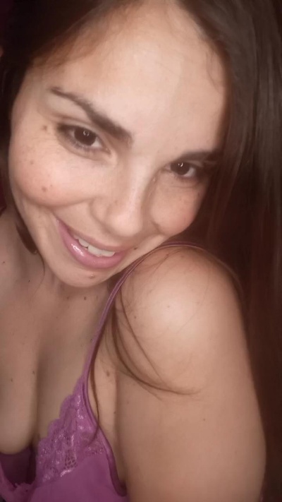 Desiree025 live cam on Cam4