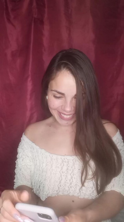 Desiree025 live cam on Cam4