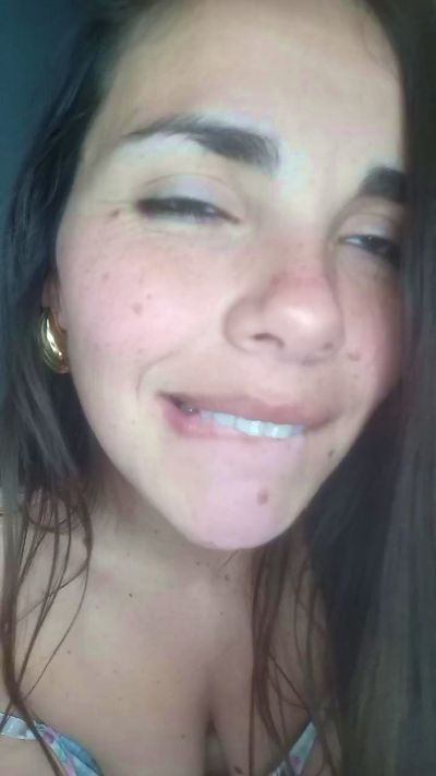 Desiree025 live cam on Cam4