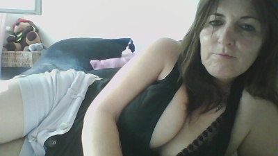 Desiree1951 live cam on Cam4