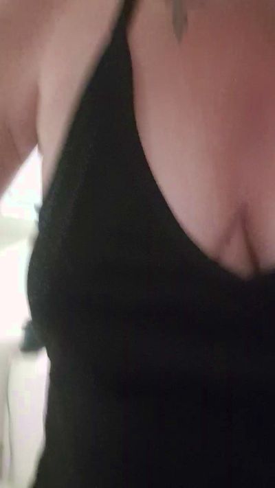 Desiree1951 live cam on Cam4
