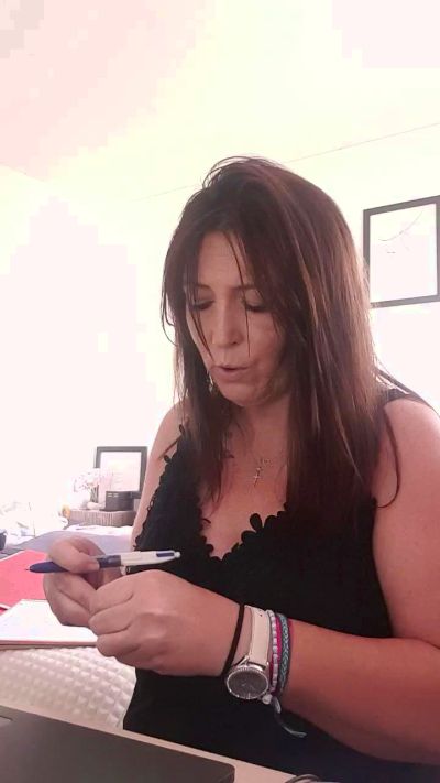 Desiree1951 live cam on Cam4
