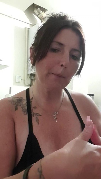 Desiree1951 live cam on Cam4