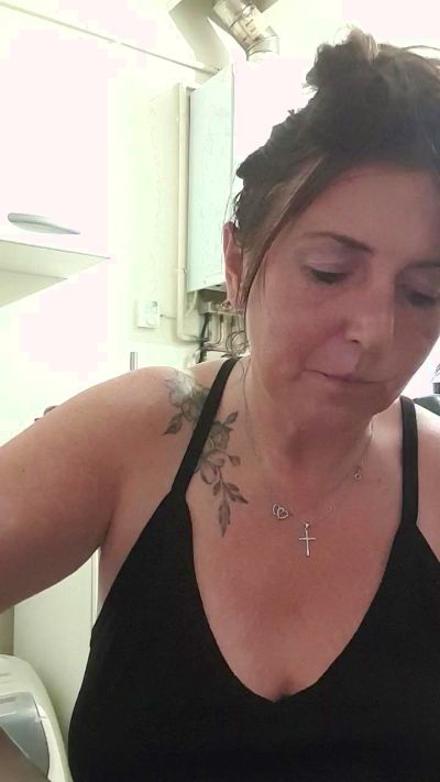 Desiree1951 live cam on Cam4